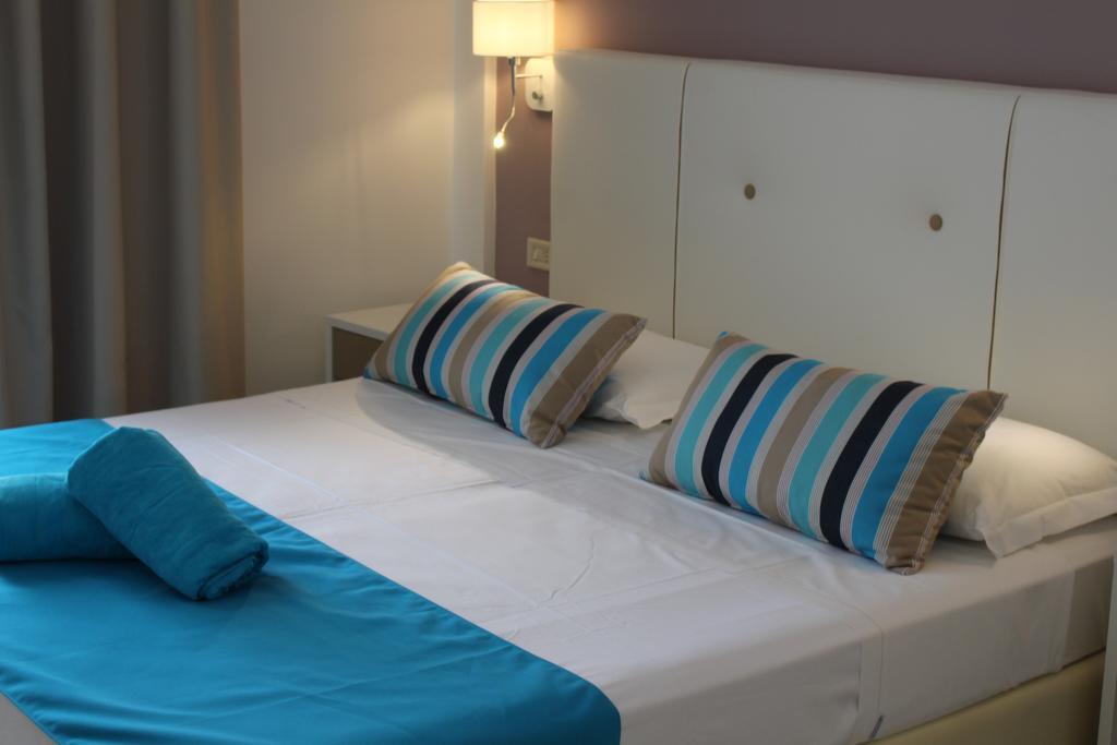 Nicolaus Prime Il Gabbiano Hotel Pulsano Esterno foto
