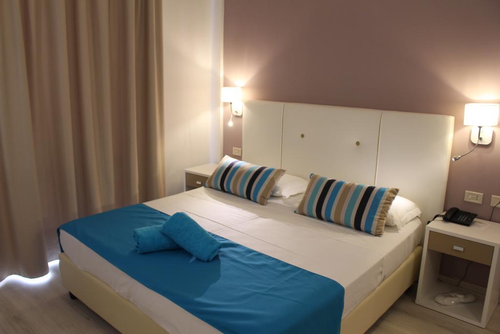 Nicolaus Prime Il Gabbiano Hotel Pulsano Esterno foto