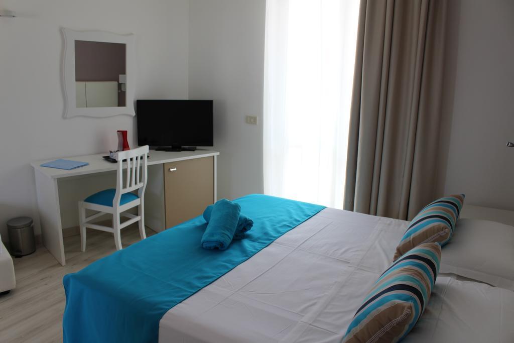 Nicolaus Prime Il Gabbiano Hotel Pulsano Esterno foto