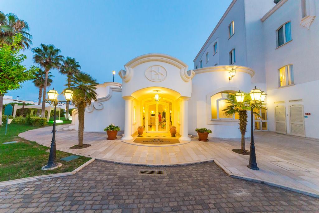 Nicolaus Prime Il Gabbiano Hotel Pulsano Esterno foto