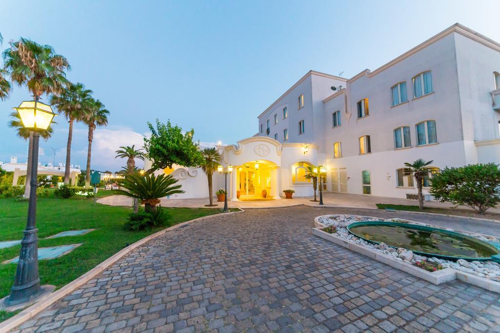 Nicolaus Prime Il Gabbiano Hotel Pulsano Esterno foto