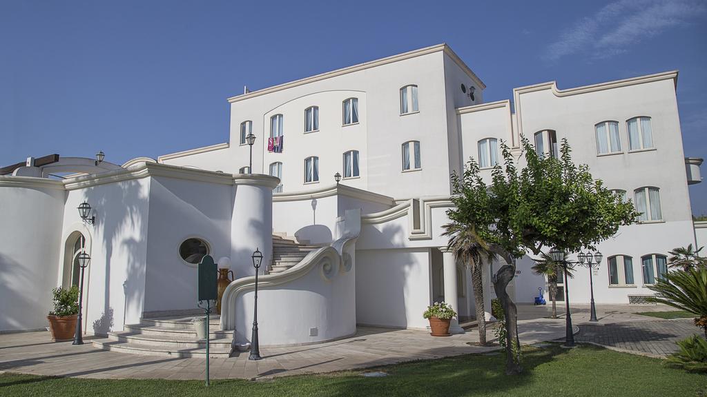 Nicolaus Prime Il Gabbiano Hotel Pulsano Esterno foto